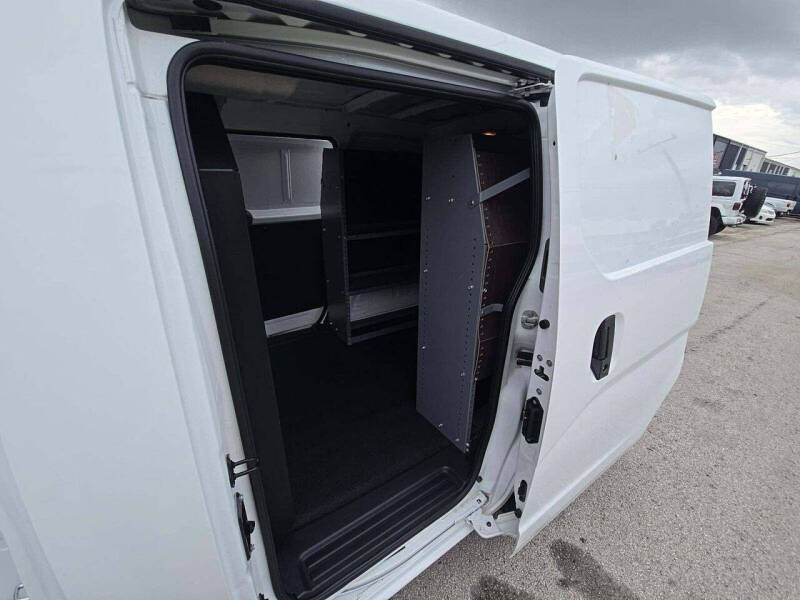 2018 Nissan NV200 SV