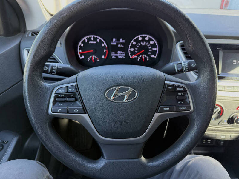 2019 Hyundai Accent SE