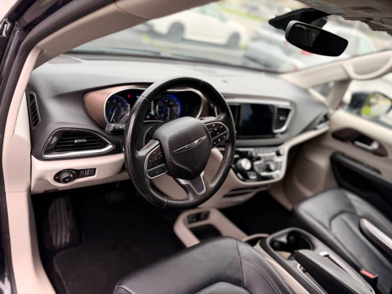2019 Chrysler Pacifica Touring L Plus