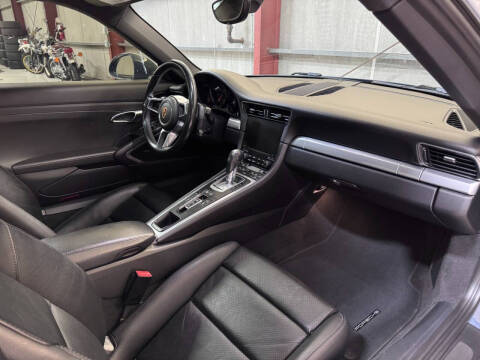 2017 Porsche 911 Carrera
