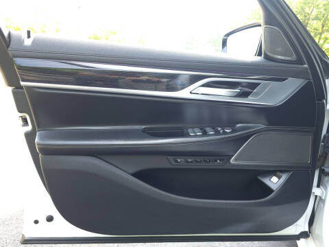 2022 BMW 7 Series 740i xDrive