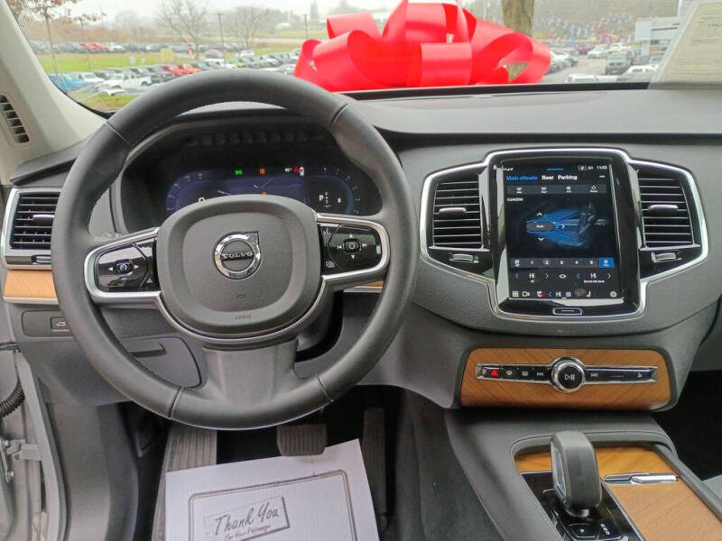 2025 Volvo XC90 B6 Plus Bright Theme 7P