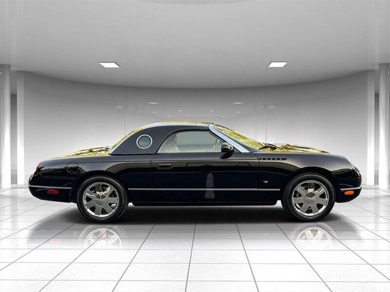2003 Ford Thunderbird 6