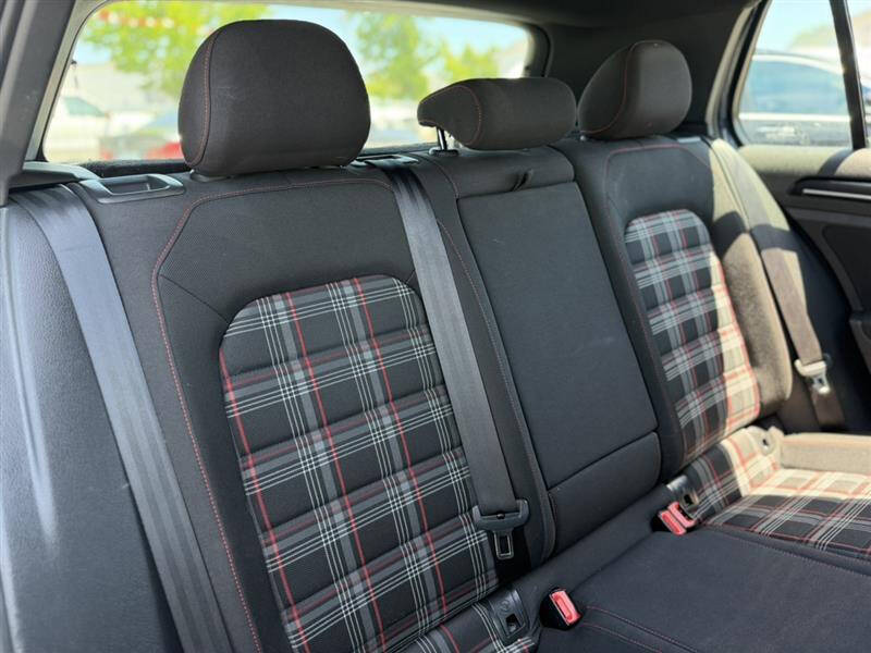 2017 Volkswagen Golf GTI S