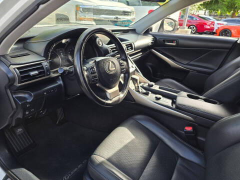 2018 Lexus IS 300