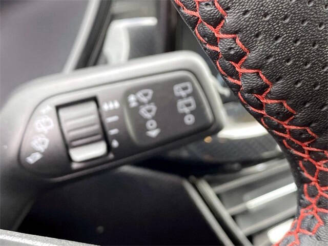 2025 Ford Escape Hybrid ST-Line Select