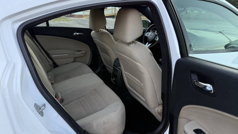 2012 Dodge Charger SE