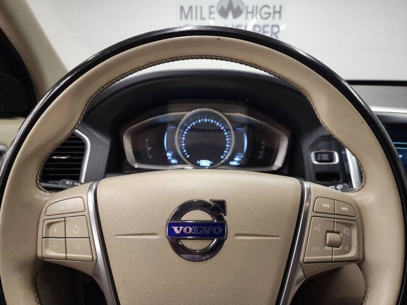 2016 Volvo XC60 T6 Drive-E