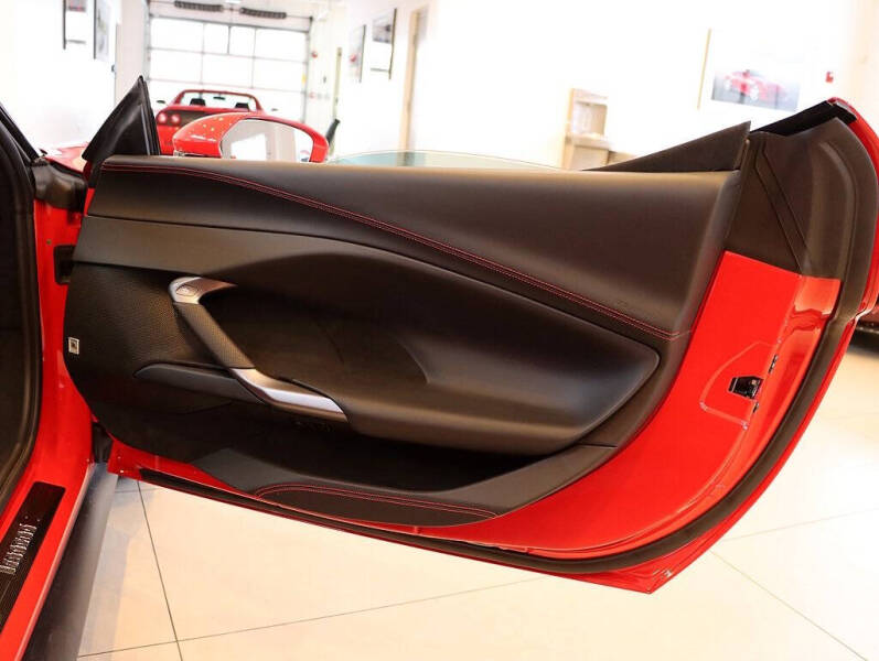 2024 Ferrari 296 GTS