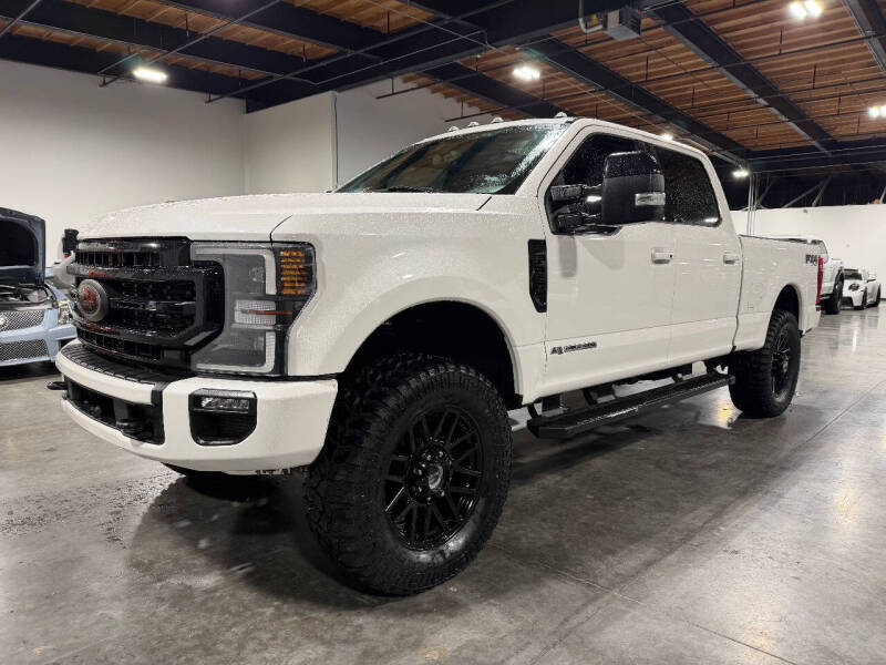 2022 Ford F-350 Super Duty Lariat's photo