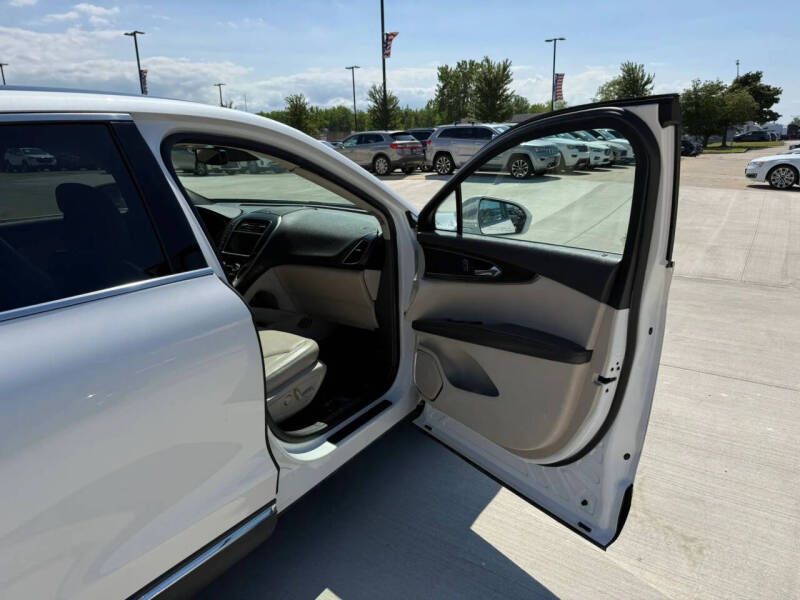 2016 Lincoln MKX Select
