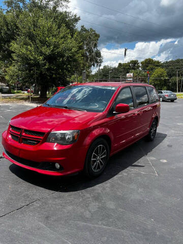 2016 Dodge Grand Caravan for sale at BSS AUTO SALES INC in Eustis FL