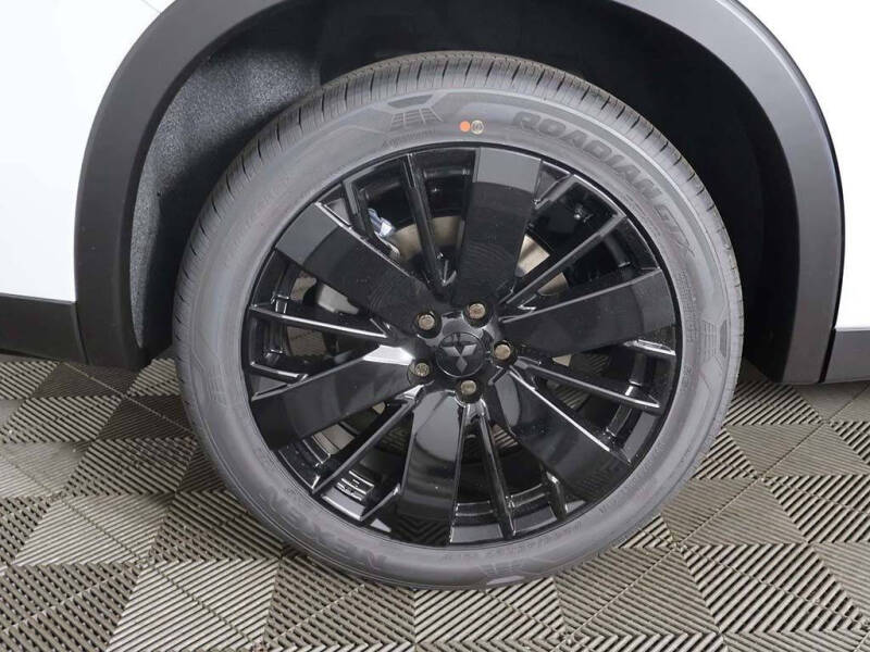 2026 Mitsubishi Outlander LE