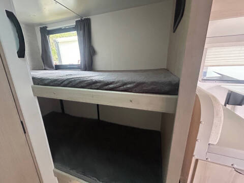 2023 Winnebago Minnie
