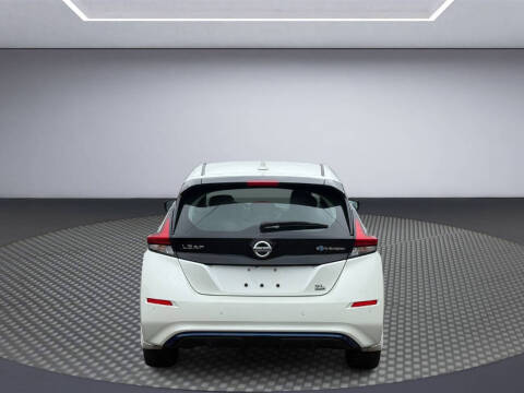 2022 Nissan LEAF SL PLUS
