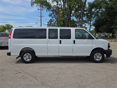 2025 Chevrolet Express LS 3500
