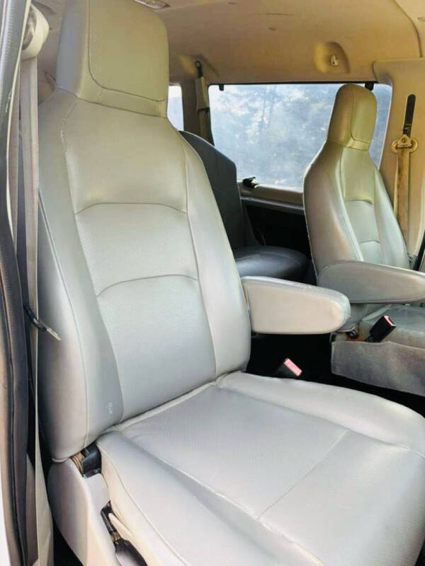 2014 Ford E-Series E-350 SD XL