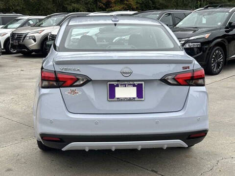 2025 Nissan Versa SR