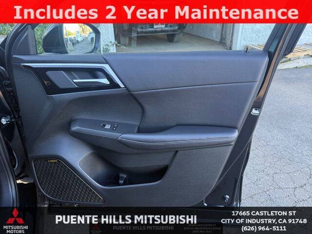 2026 Mitsubishi Outlander SE