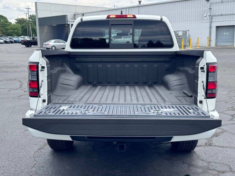 2022 Nissan Frontier SV