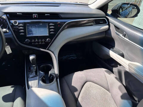 2018 Toyota Camry LE