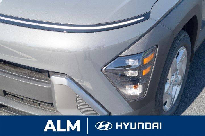 2027 Hyundai Kona SE