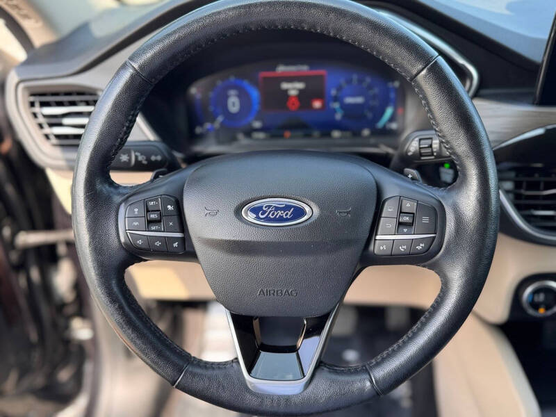 2020 Ford Escape Titanium