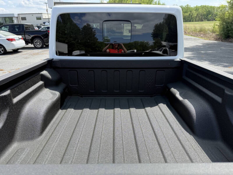 2026 Jeep Gladiator Sahara
