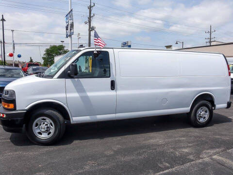 2023 Chevrolet Express 2500