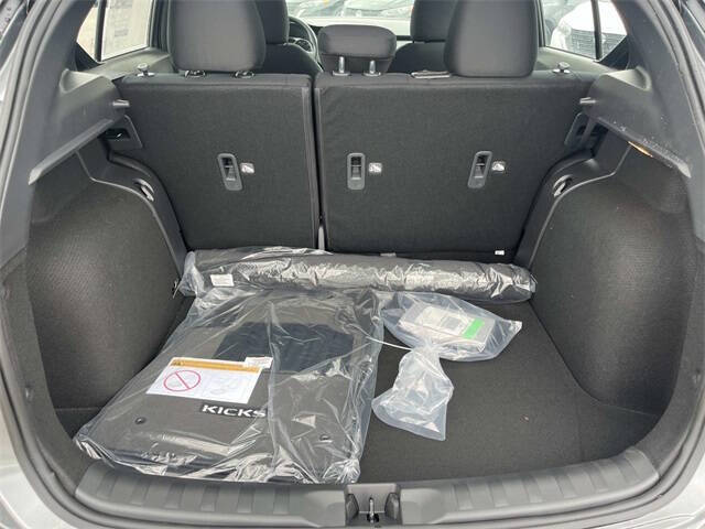 2025 Nissan Kicks Play S