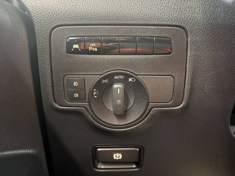 2016 Mercedes-Benz Metris Passenger