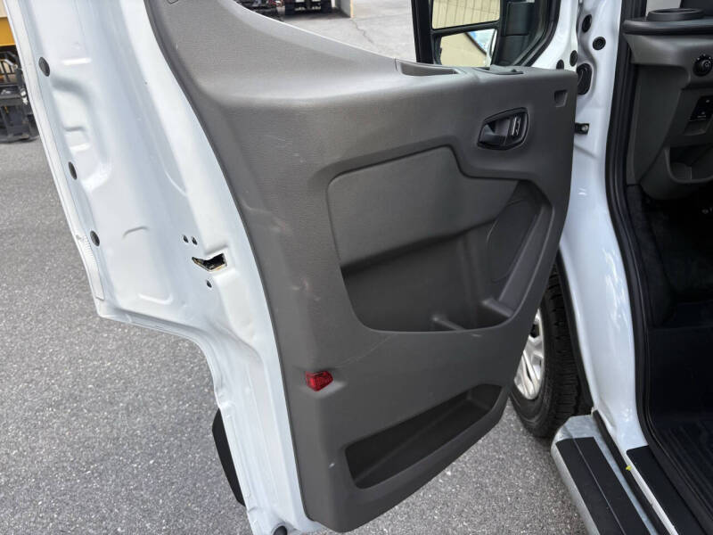 2024 Ford Transit 250