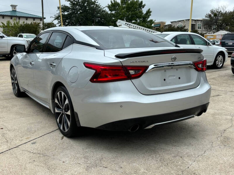 2017 Nissan Maxima SR photo 5