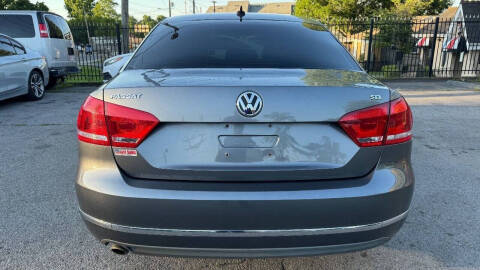 2012 Volkswagen Passat SEL Premium PZEV