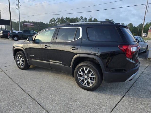 2023 GMC Acadia SLT