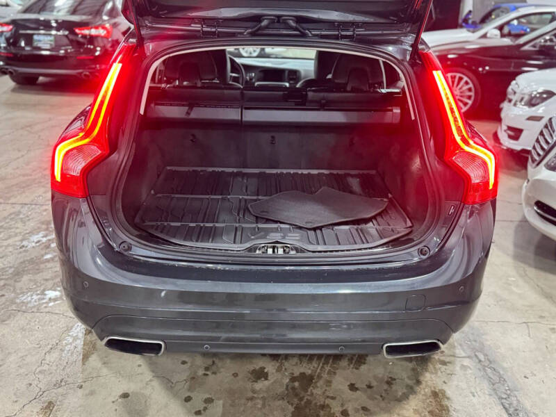 2015 Volvo V60 T5 Drive-E Platinum