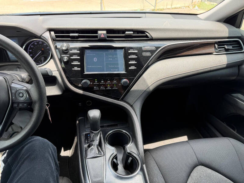 2019 Toyota Camry LE