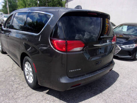 2017 Chrysler Pacifica Touring