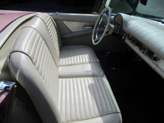 1957 Ford Thunderbird