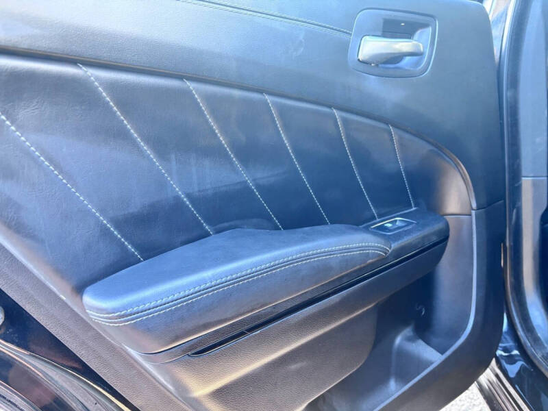 2019 Dodge Charger SXT