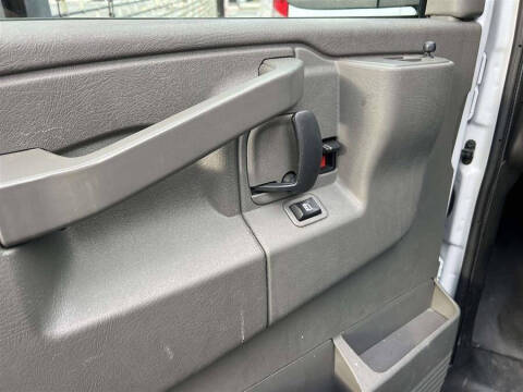 2023 GMC Savana 2500