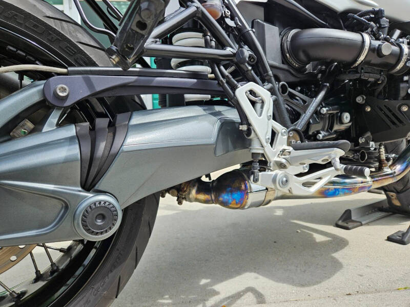 2016 BMW R NineT Base