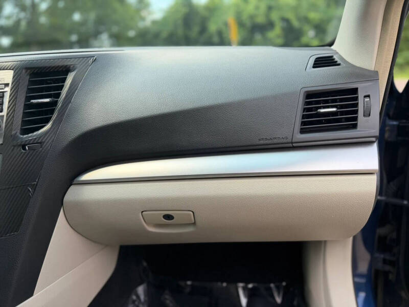 2010 Subaru Outback 2.5i Premium