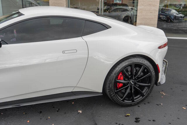 2020 Aston Martin Vantage 39