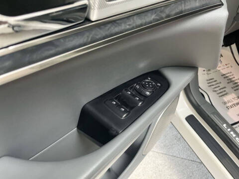 2020 Lincoln Nautilus Reserve