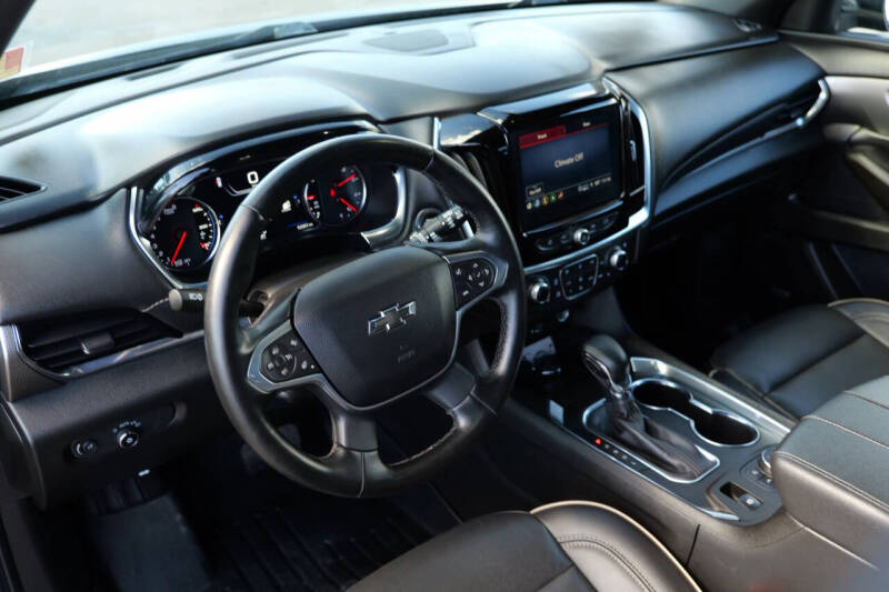 2023 Chevrolet Traverse Premier