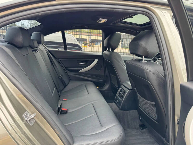 2017 BMW 3 Series 320i