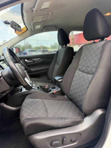 2017 Nissan Rogue Sport SV