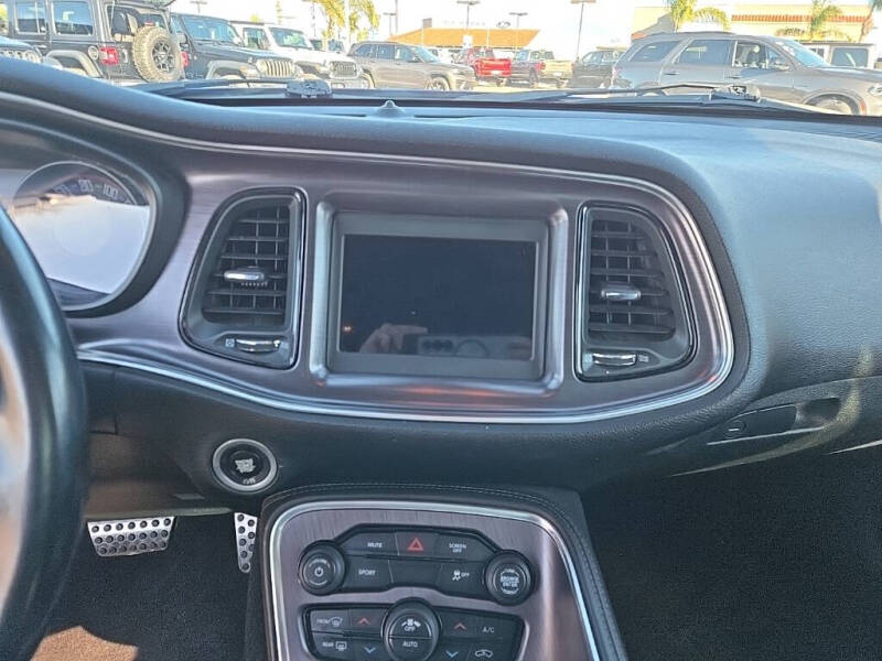 2018 Dodge Challenger SXT