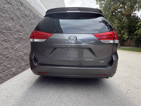 2011 Toyota Sienna XLE 8-Passenger